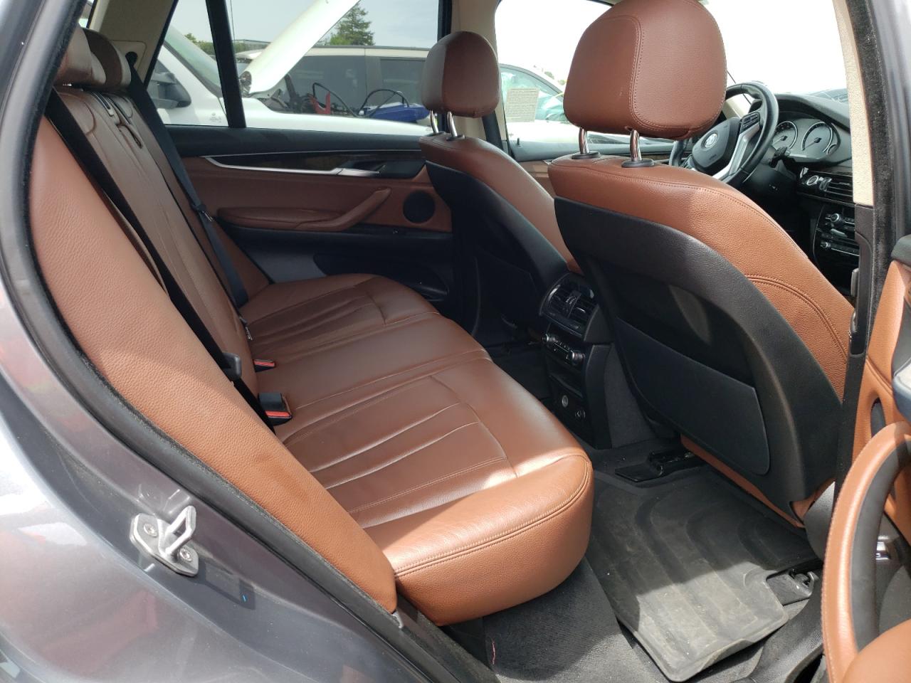 Photo 6 from auction – 2016 BMW X5 XDR40E with VIN 5UXKT0C58G0F75191