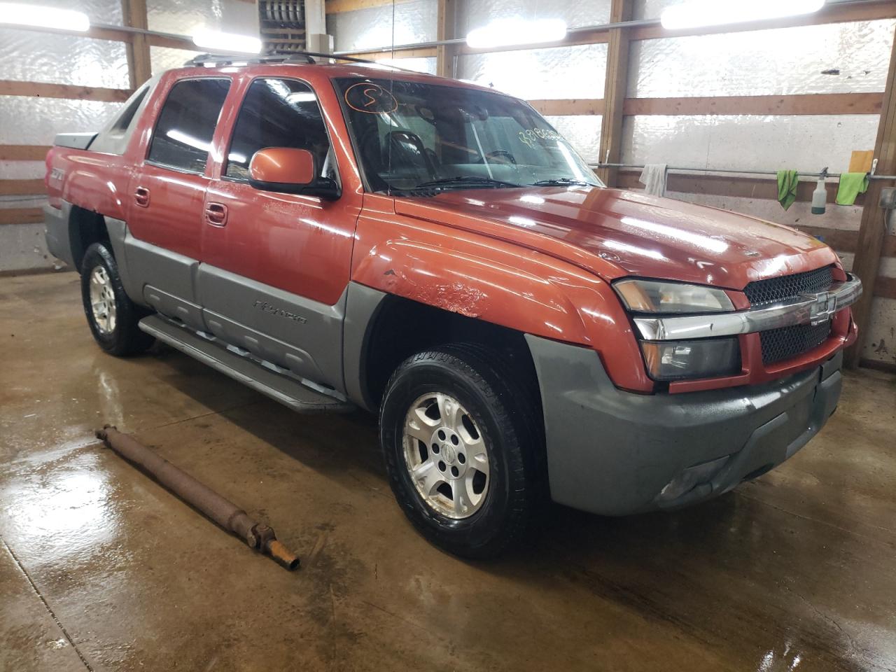 CHEVROLET AVALANCHE 2002 with VIN 3GNEK13T52G195708 - Photo from auction