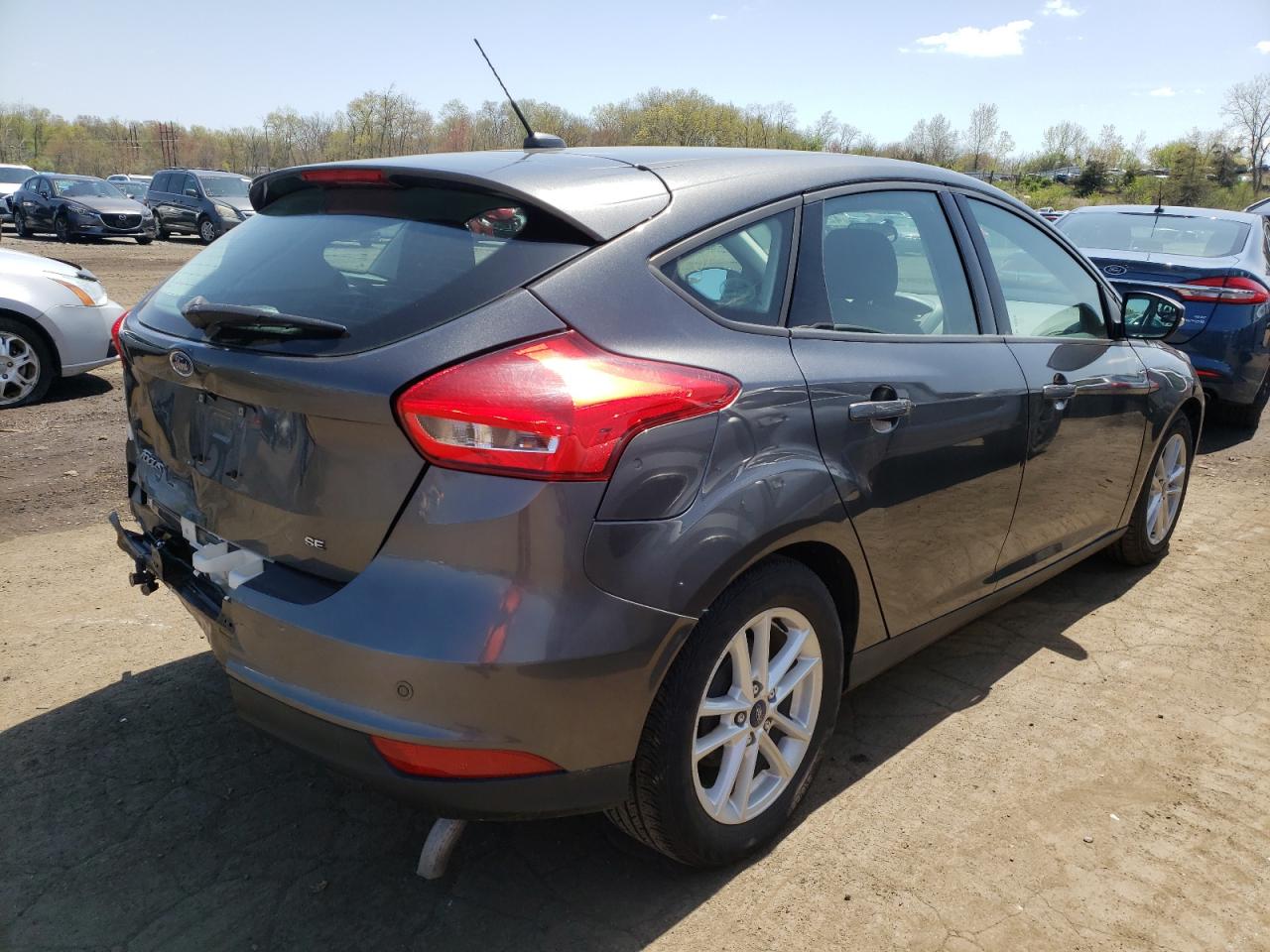 Photo 4 from auction – 2016 FORD FOCUS SE with VIN 1FADP3K24GL353966