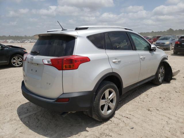 Photo 4 from auction – 2015 TOYOTA RAV4 XLE with VIN 2T3WFREV5FW233572