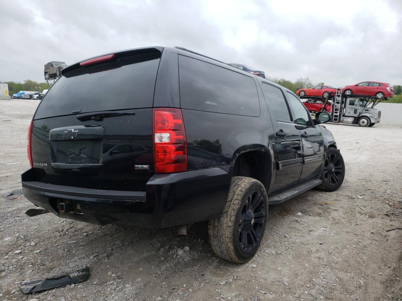 Photo 4 from auction – 2010 CHEVROLET SUBURBAN K with VIN 1GNUKHE32AR215834