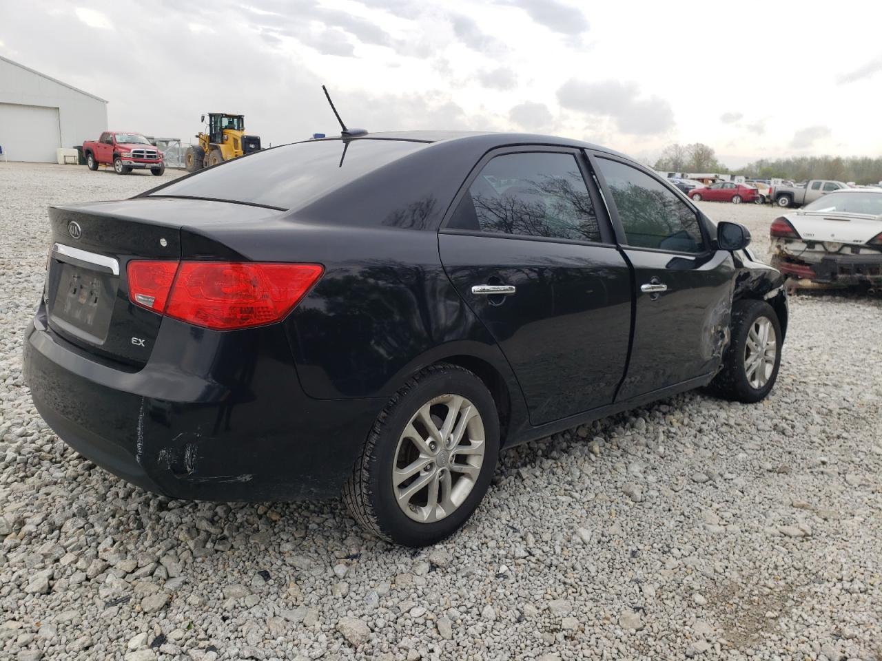 Фото 4 с аукциона – 2011 KIA FORTE EX с VIN KNAFU4A28B5382044