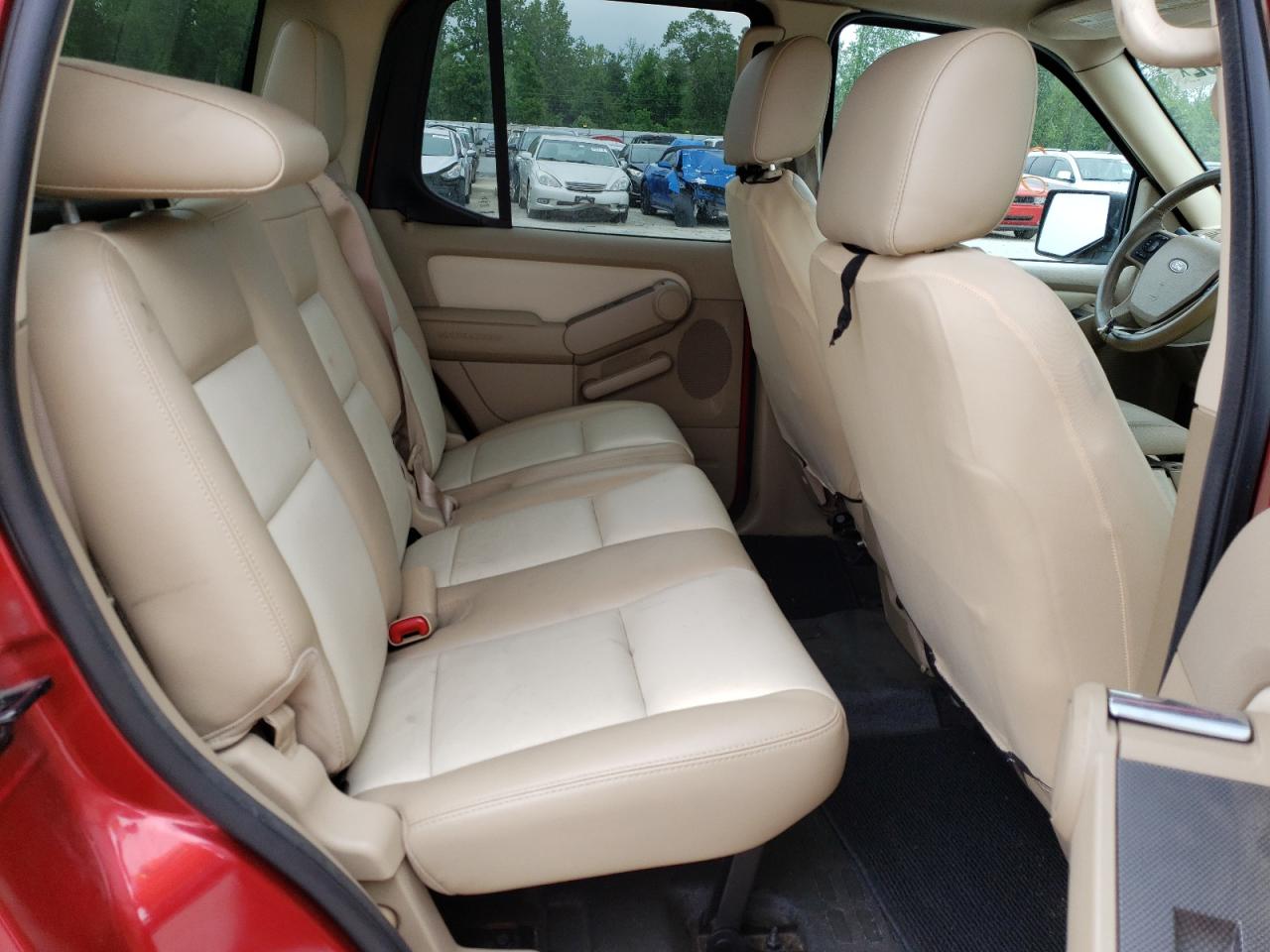 Photo 6 from auction – 2007 FORD EXPLORER S with VIN 1FMEU33827UA32105