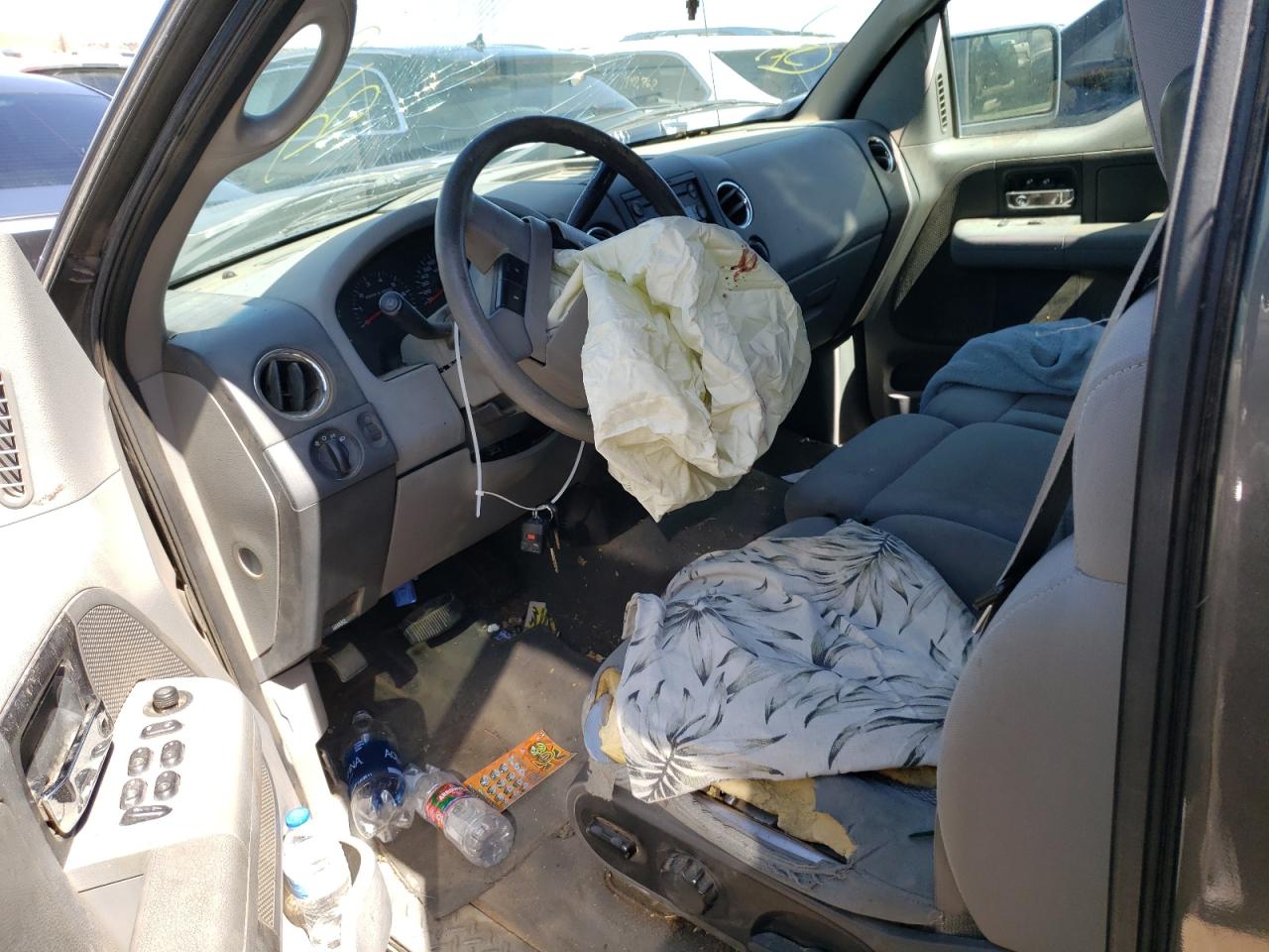 Photo 9 from auction – 2004 FORD F150 with VIN 1FTRX14W04NA62952