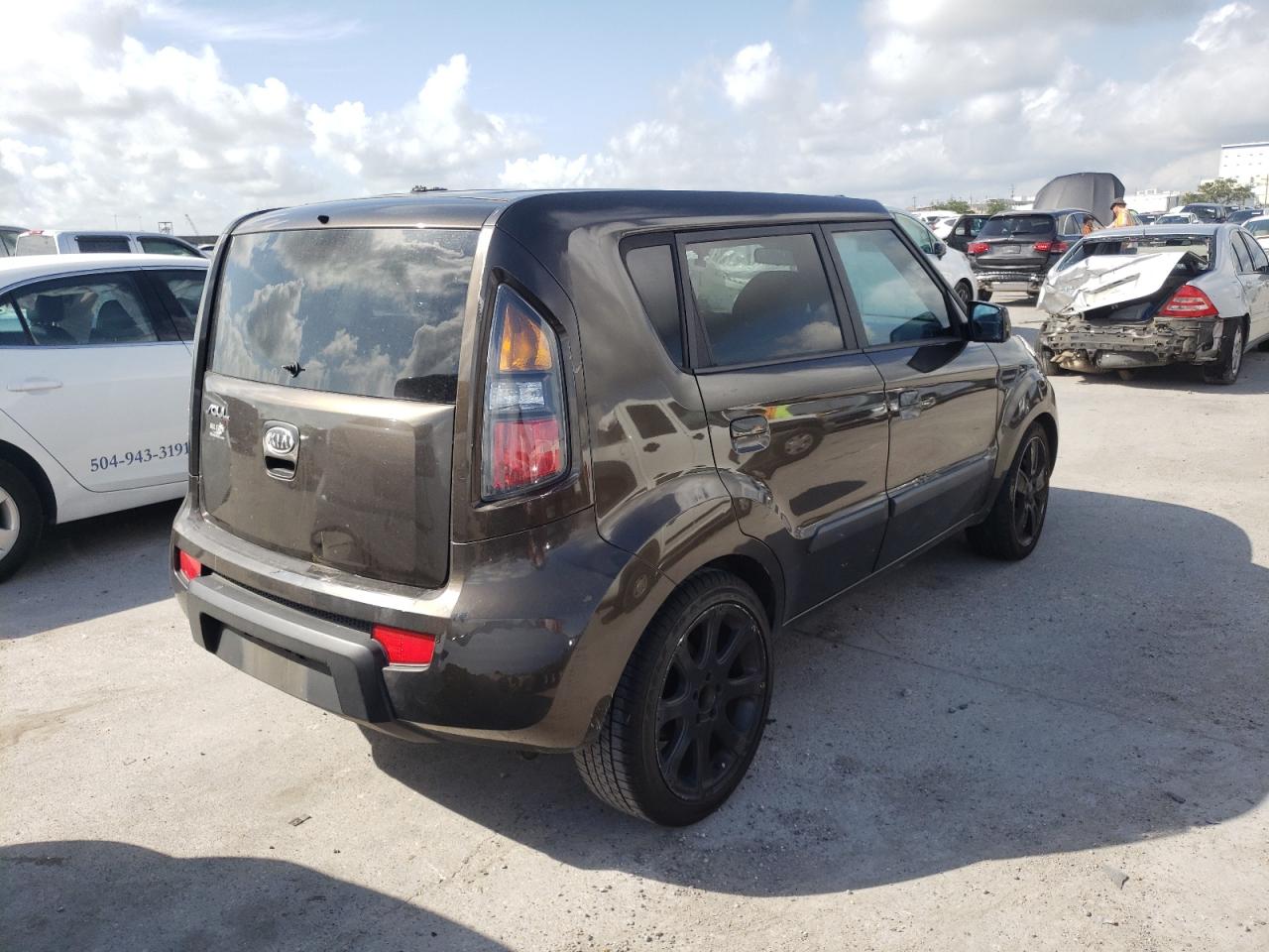 Photo 4 from auction – 2010 KIA SOUL with VIN KNDJT2A24A7095761