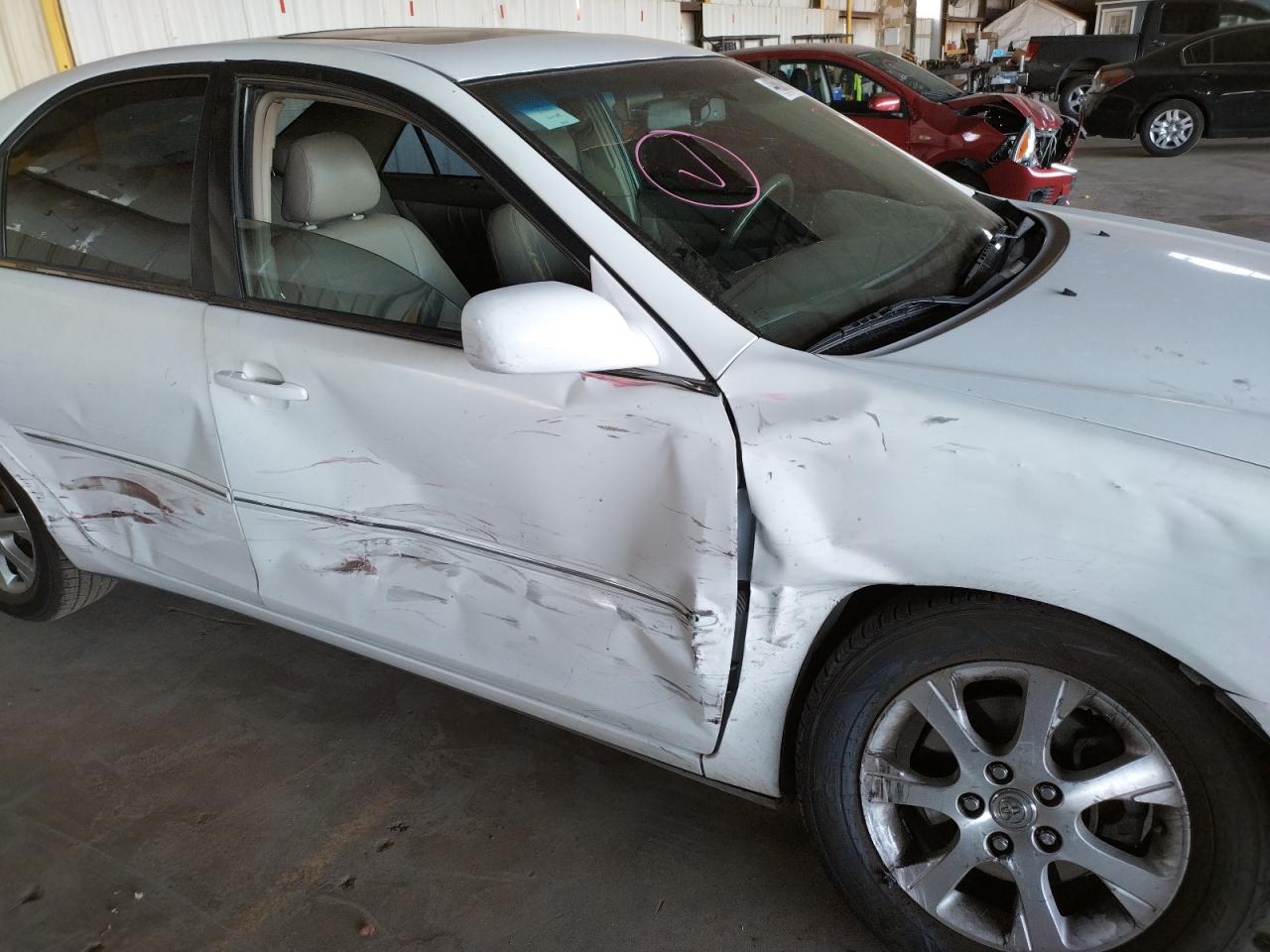 Photo 9 from auction – 2005 TOYOTA CAMRY LE with VIN 4T1BF30K65U615108