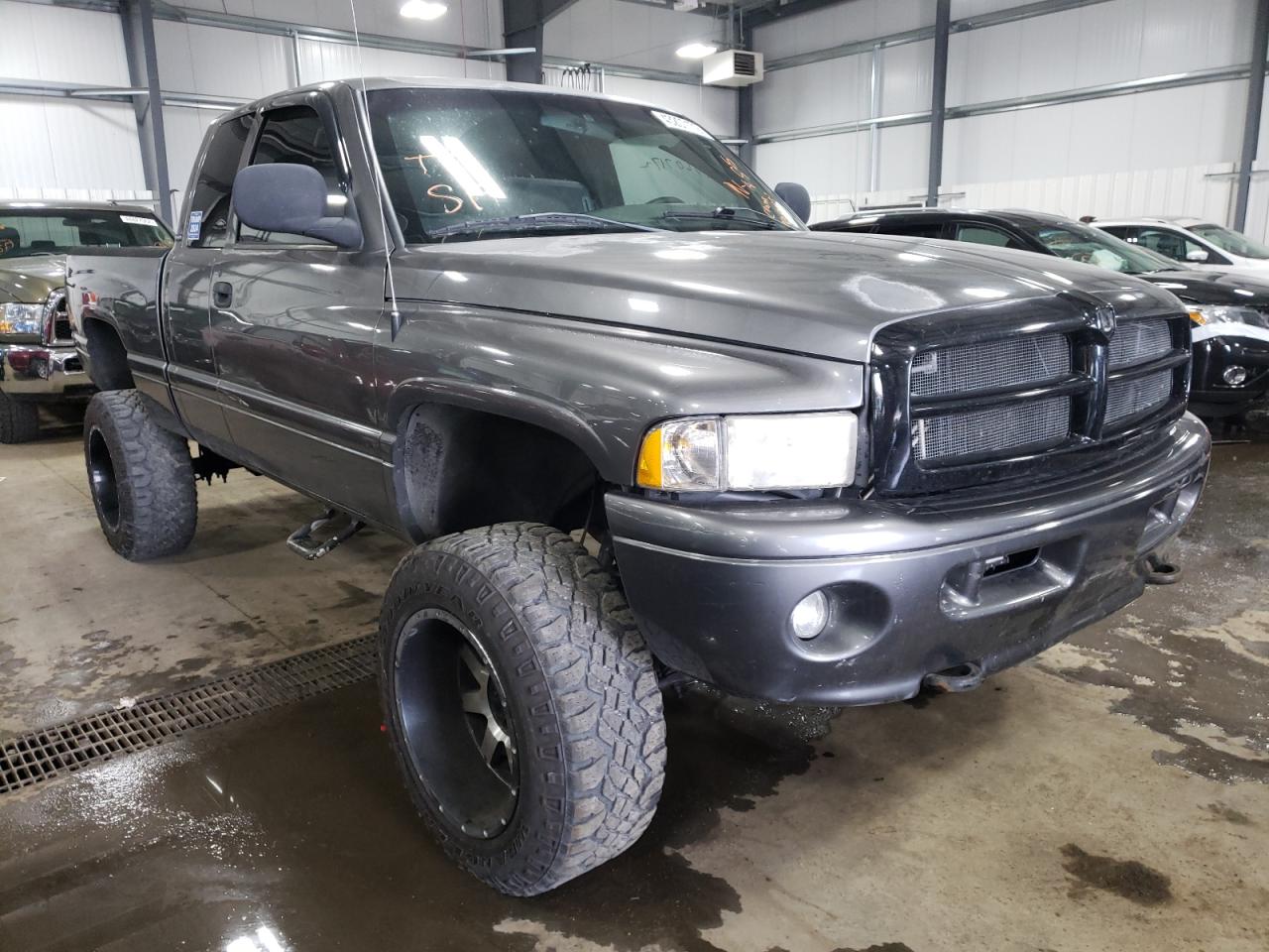 DODGE RAM 1500 2001 with VIN 3B7HF13Z21G818599 - Photo from auction