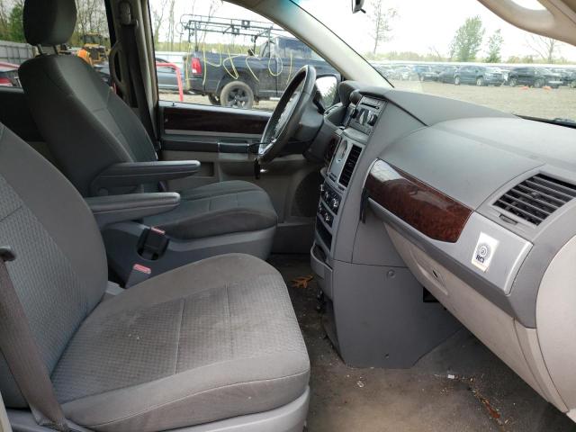 Photo 5 from auction – 2010 CHRYSLER TOWN & COU with VIN 2A4RR5D15AR183779