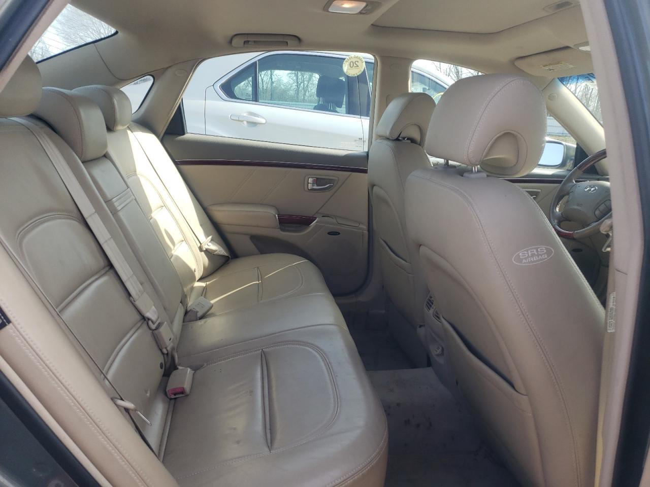 Photo 6 from auction – 2006 HYUNDAI AZERA SE with VIN KMHFC46F96A061284