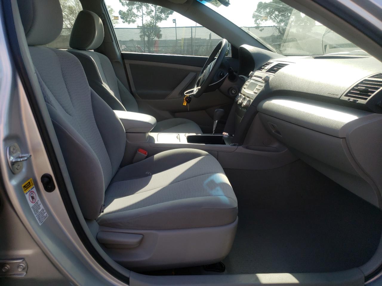 Photo 5 from auction – 2011 TOYOTA CAMRY SE with VIN 4T1BK3EK3BU621237