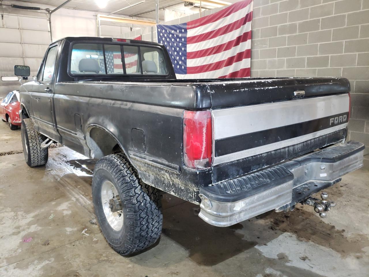 Photo 3 from auction – 1995 FORD F250 with VIN 2FTHF26G3SCA24614