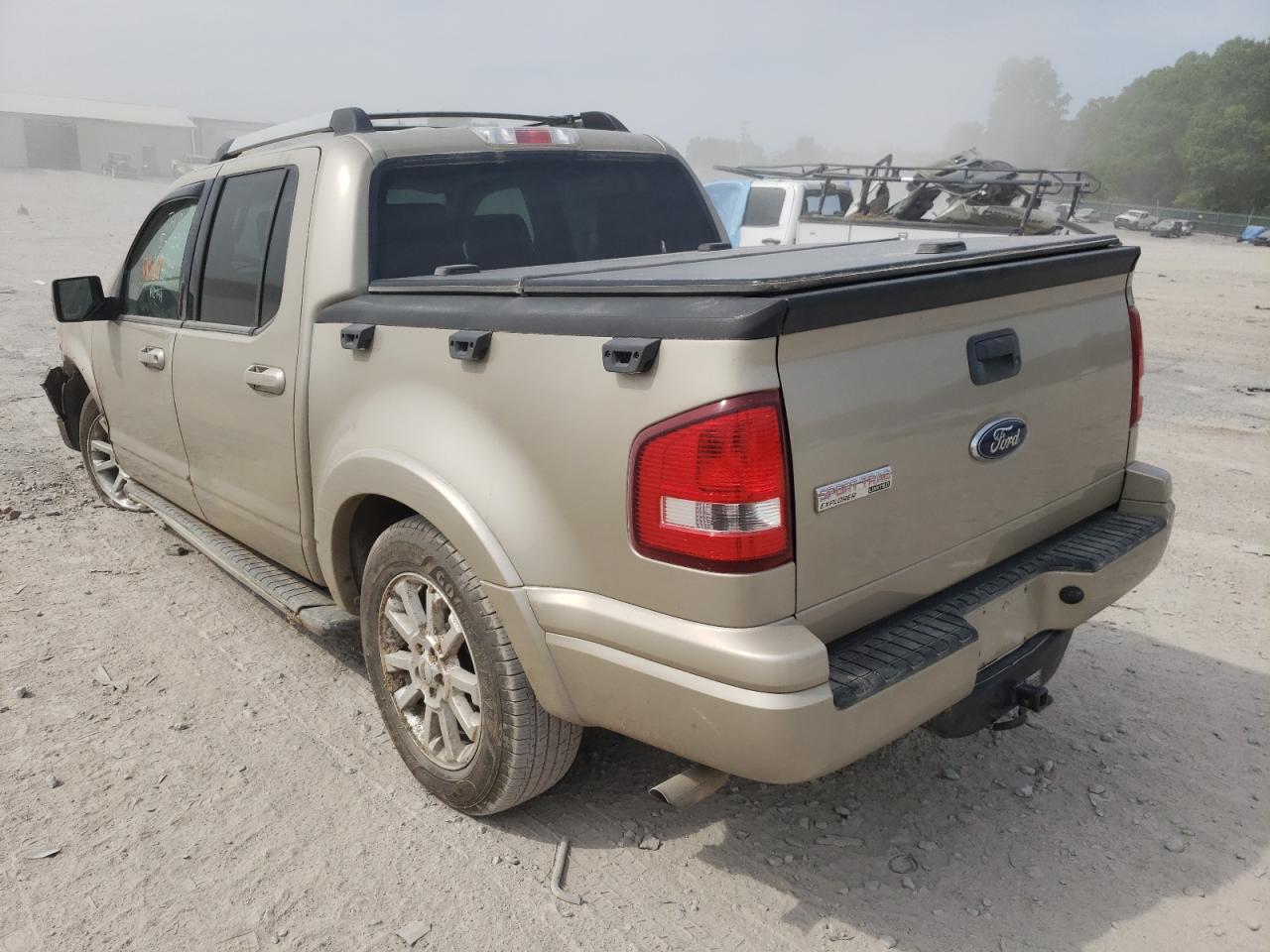 Photo 3 from auction – 2007 FORD EXPLORER S with VIN 1FMEU33K17UA03402