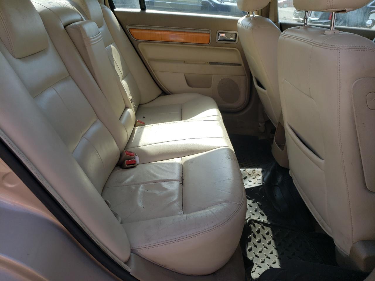 Photo 6 from auction – 2007 LINCOLN MKZ with VIN 3LNHM26T27R672698