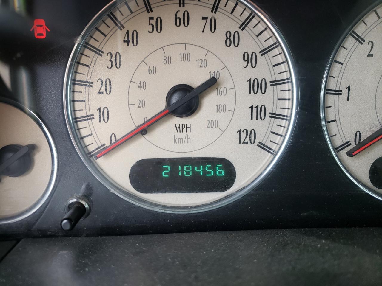 Photo 8 from auction – 2003 CHRYSLER TOWN & COU with VIN 2C4GP54L03R254314