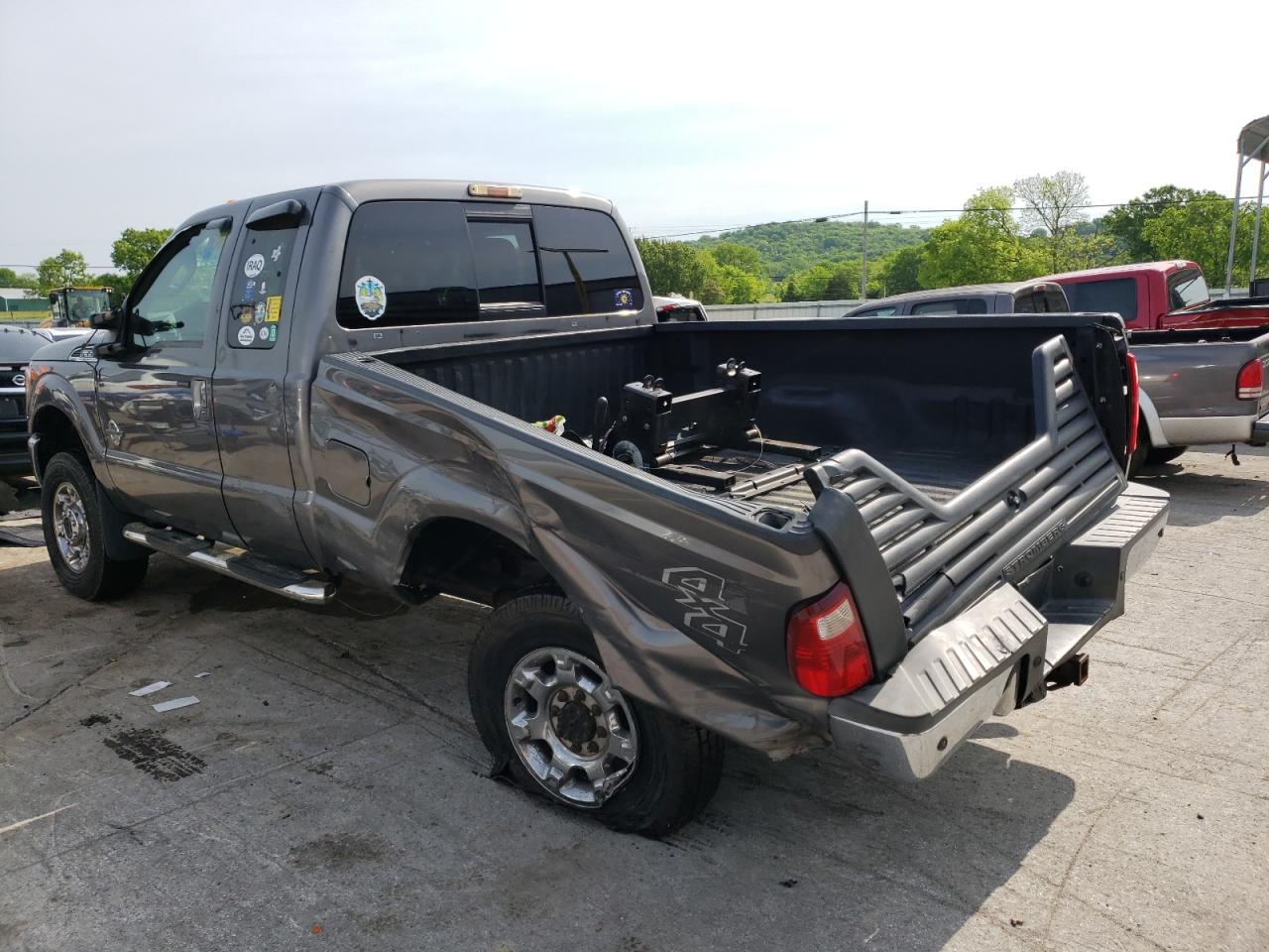 Photo 9 from auction – 2012 FORD F350 SUPER with VIN 1FT8X3BT9CEB64541