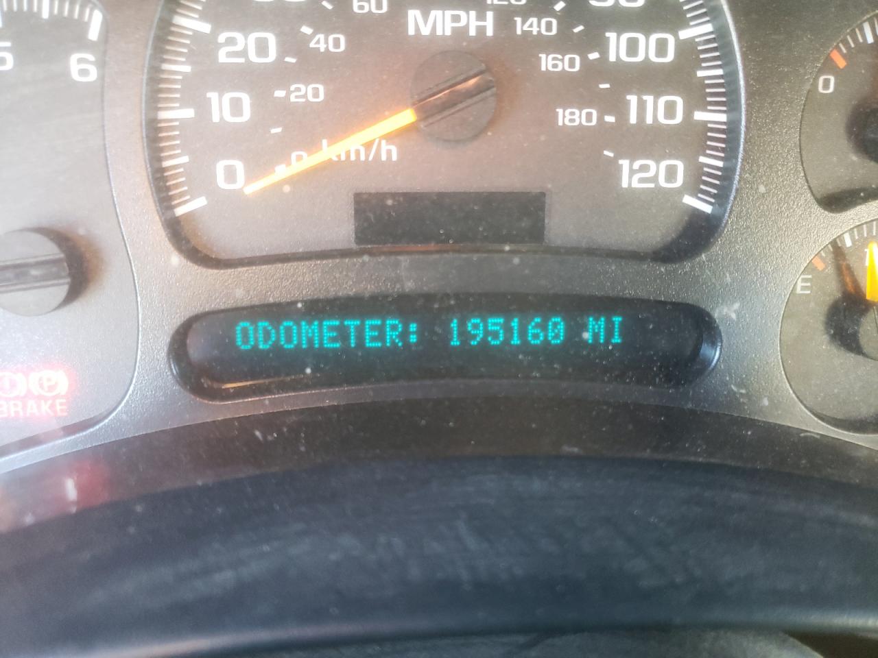 Photo 8 from auction – 2003 CHEVROLET SILVERADO with VIN 1GCGK13U53F220412