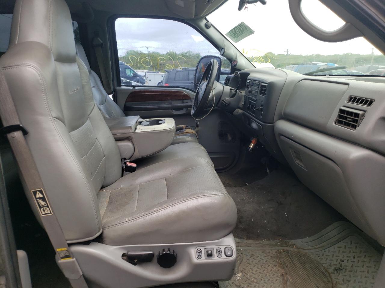 Photo 5 from auction – 2002 FORD F350 SRW S with VIN 1FTSW31F92EB10014