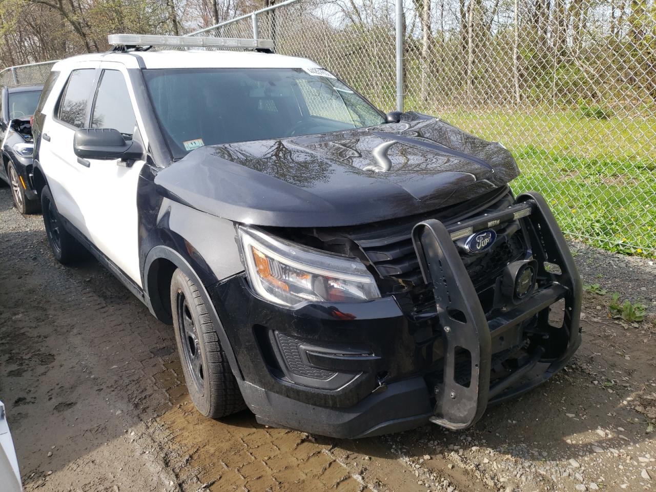 FORD EXPLORER P 2019 with VIN 1FM5K8AR6KGA16396 - Photo from auction
