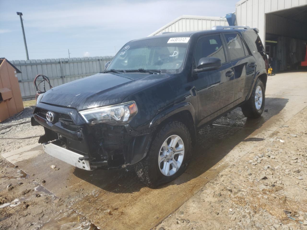 Photo 2 from auction – 2015 TOYOTA 4RUNNER SR with VIN JTEZU5JR8F5094058