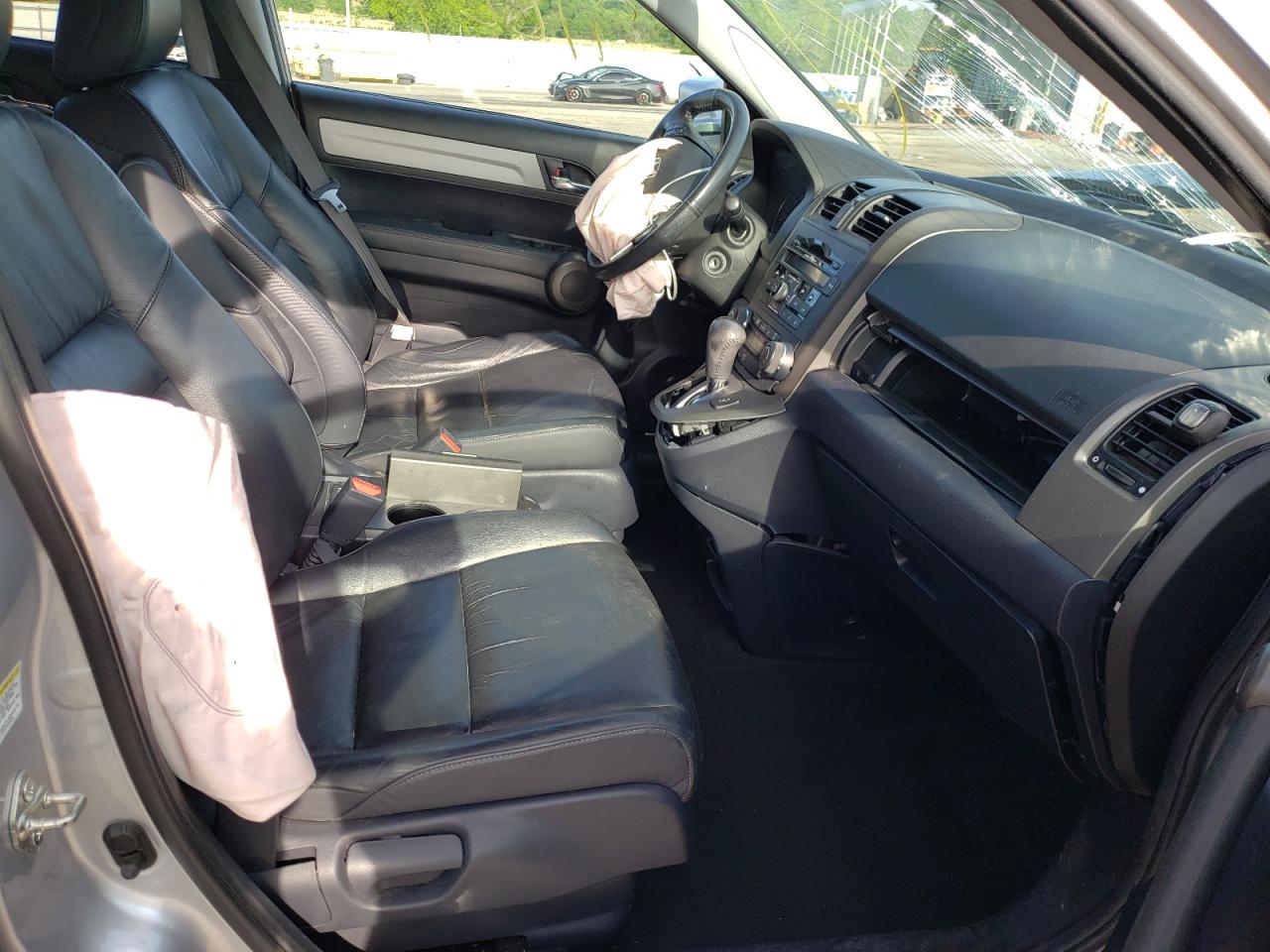 Photo 18 from auction – 2011 HONDA CR-V EXL with VIN 5J6RE4H75BL104822