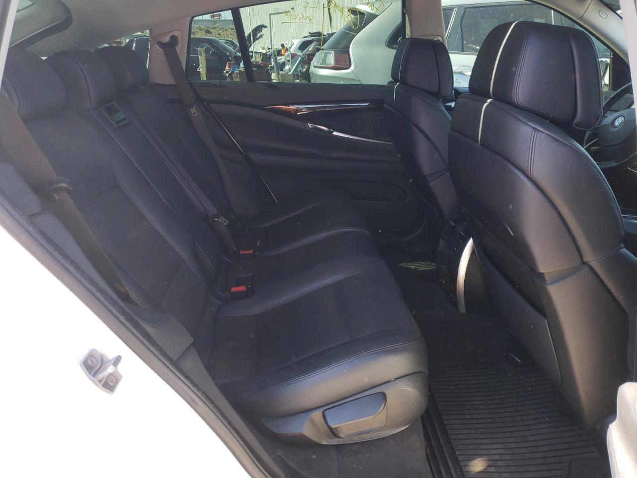 Photo 18 from auction – 2013 BMW 535 XIGT with VIN WBASP2C51DC339357