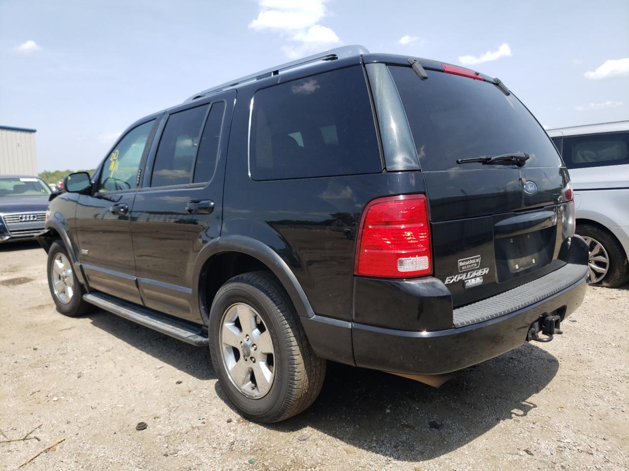 Photo 3 from auction – 2003 FORD EXPLORER L with VIN 1FMZU75W73ZB15143