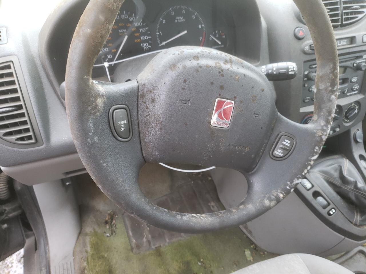 Photo 10 from auction – 2002 SATURN VUE with VIN 5GZCZ23D62S810056