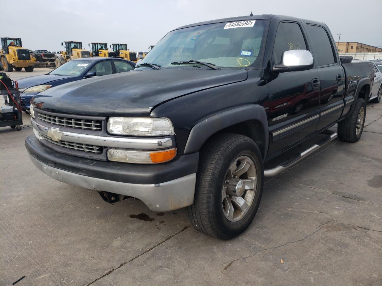 Photo 2 from auction – 2002 CHEVROLET SILVERADO with VIN 1GCGC13U72F126463
