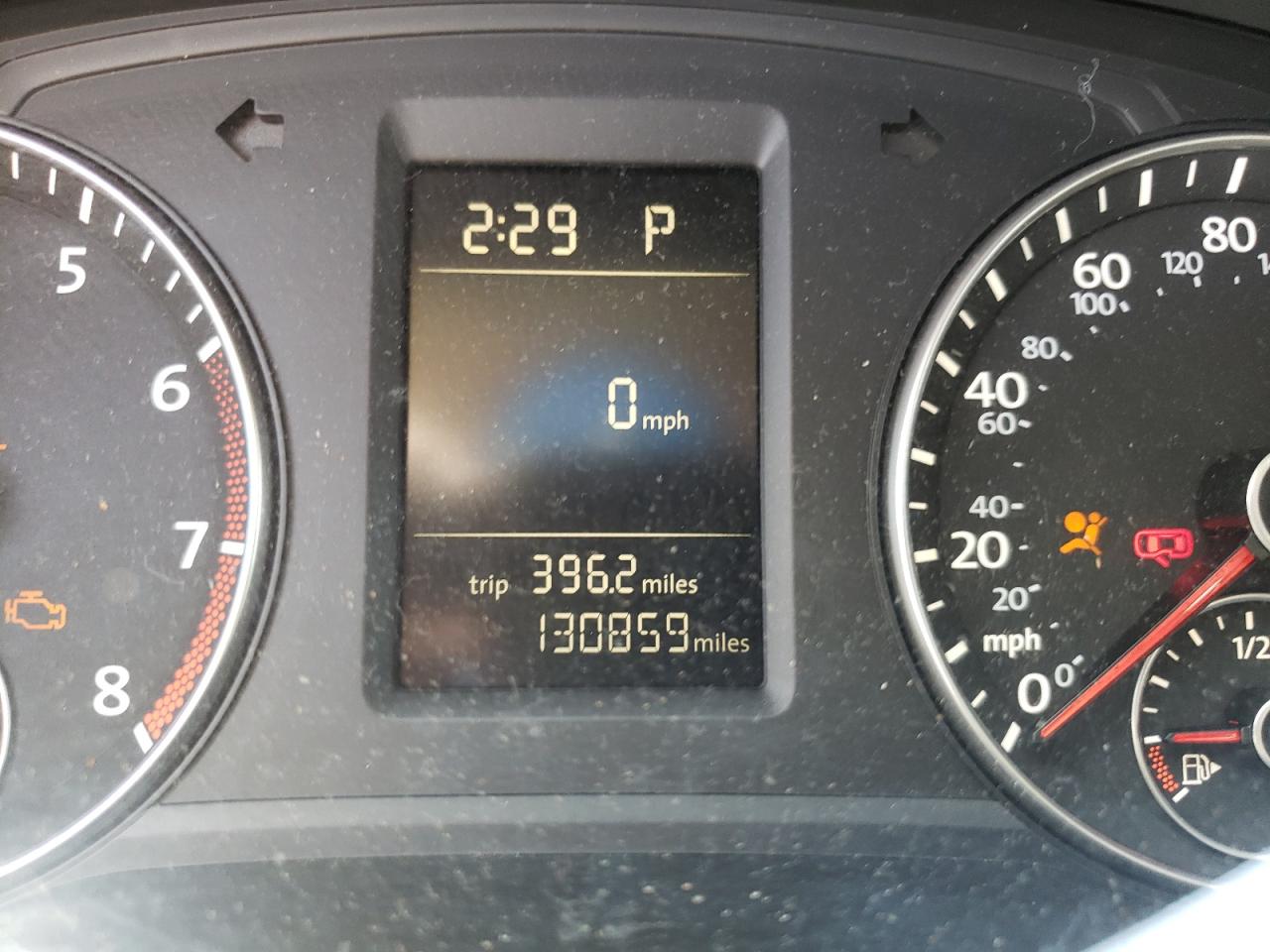 Photo 8 from auction – 2013 VOLKSWAGEN PASSAT S with VIN 1VWAP7A3XDC045837