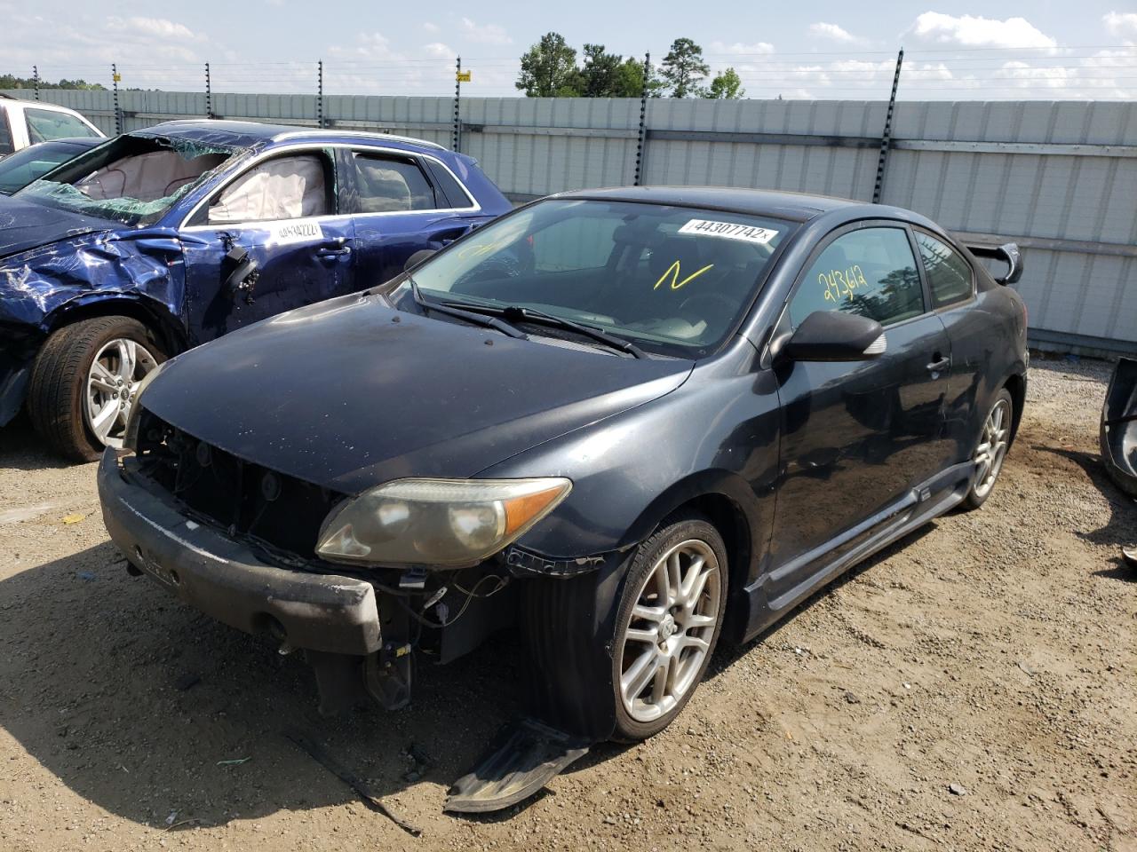 Photo 2 from auction – 2007 TOYOTA SCION TC with VIN JTKDE167670158505
