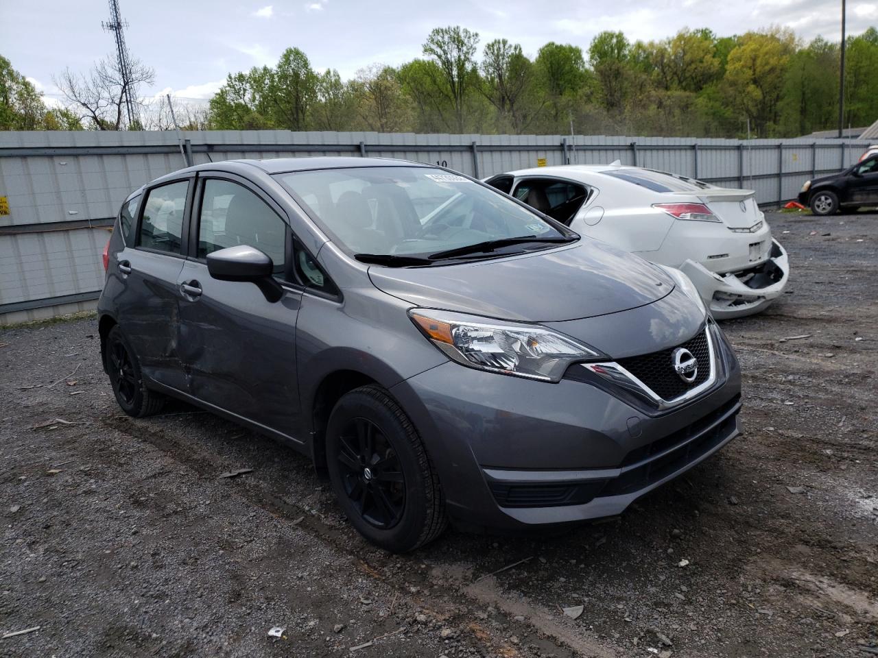 NISSAN VERSA NOTE 2018 with VIN 3N1CE2CP2JL359019 - Photo from auction