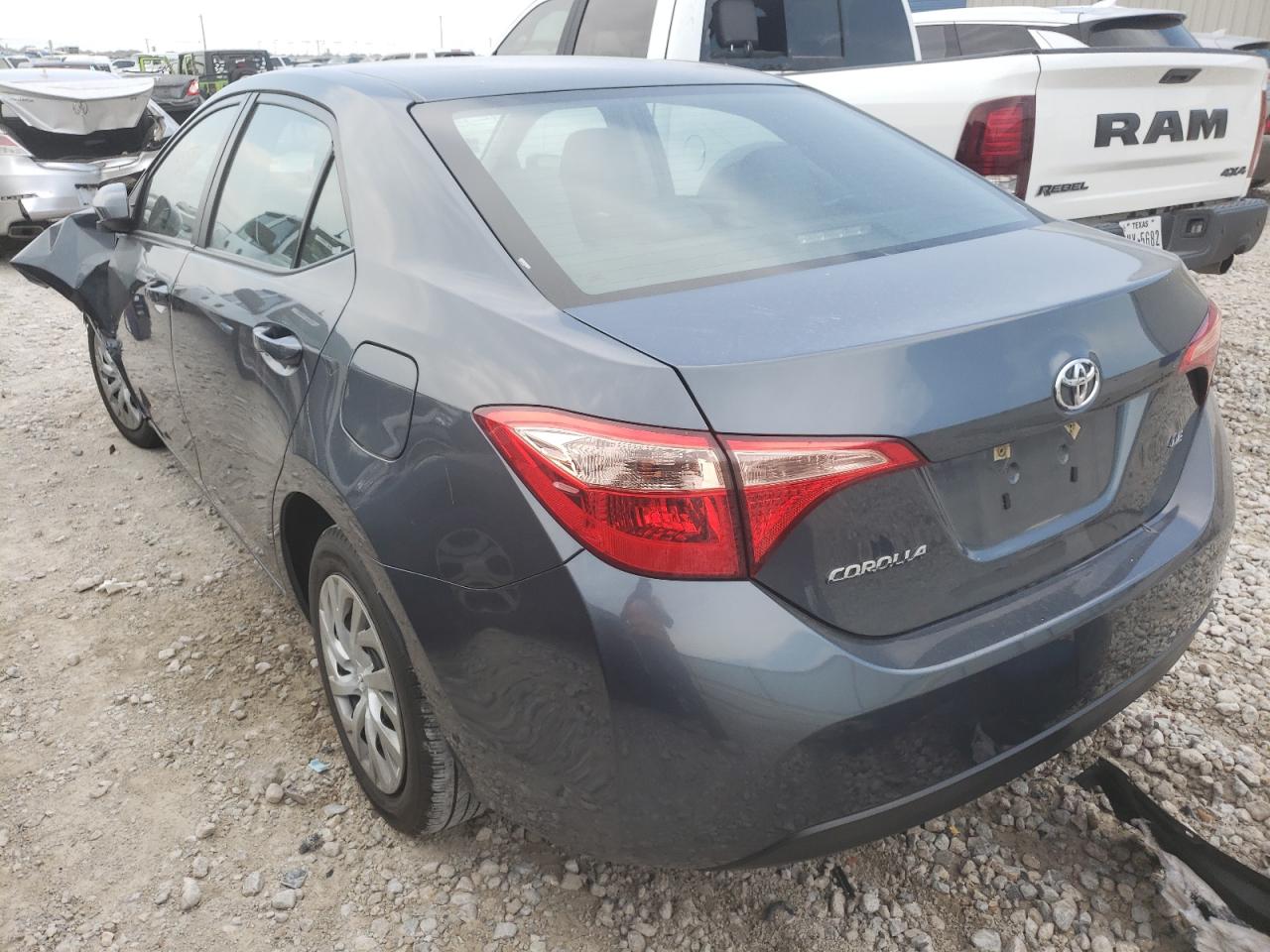 Photo 3 from auction – 2018 TOYOTA COROLLA L with VIN 2T1BURHE3JC121923