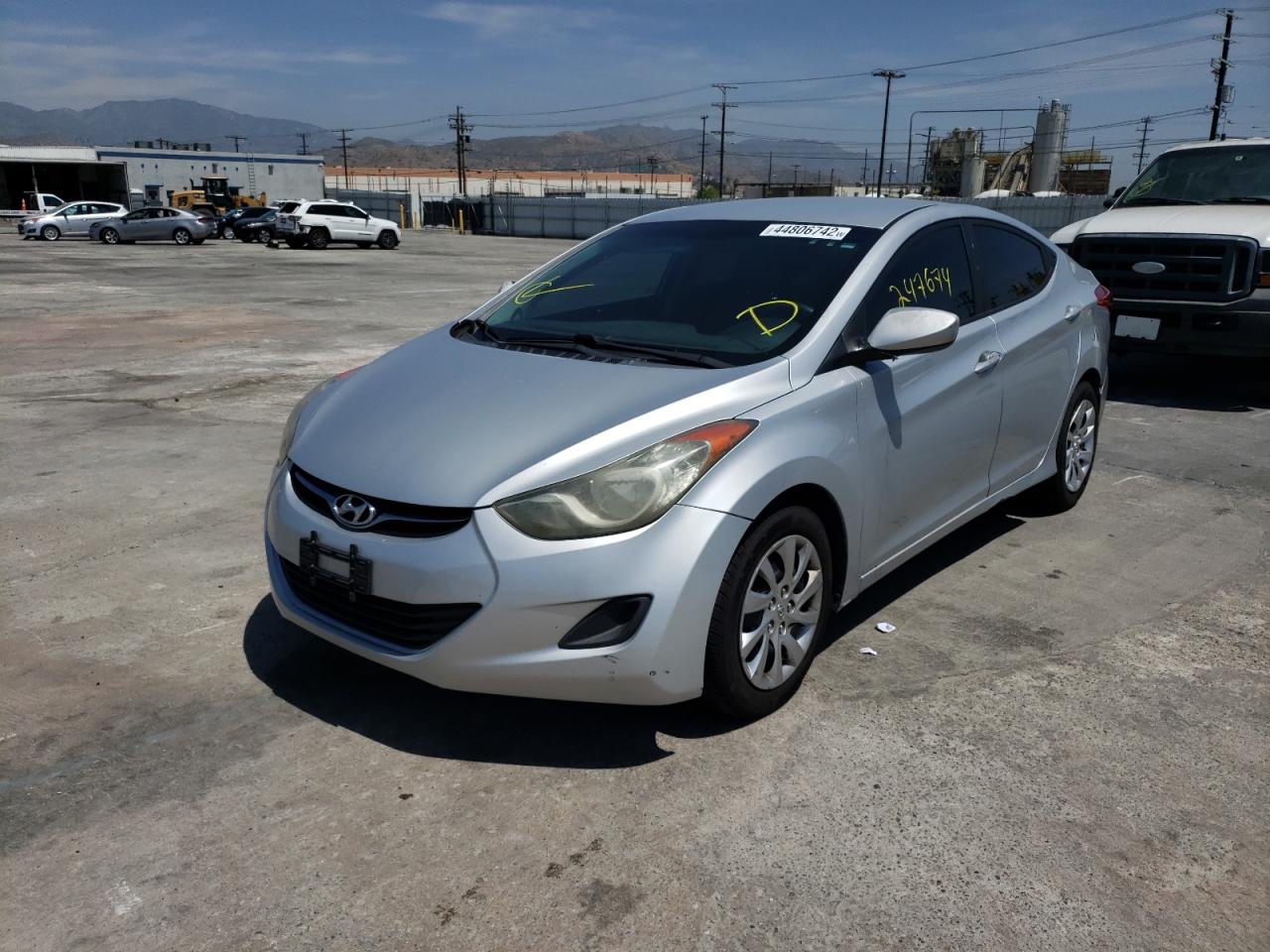 Photo 2 from auction – 2011 HYUNDAI ELANTRA GL with VIN 5NPDH4AE3BH023970