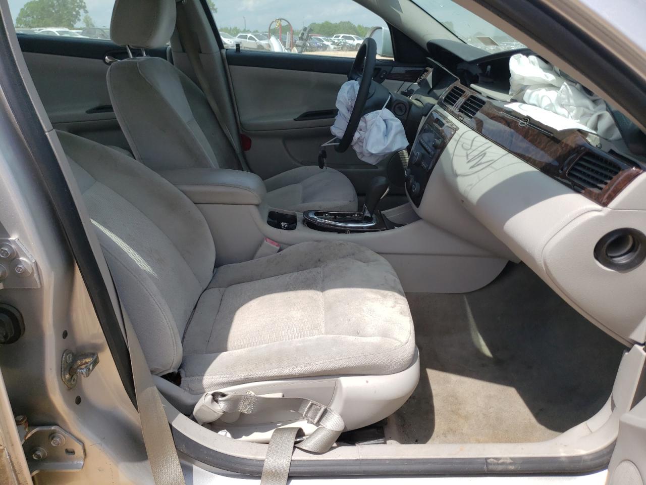 Photo 5 from auction – 2014 CHEVROLET IMPALA LIM with VIN 2G1WA5E37E1175955