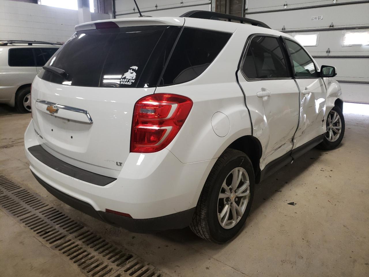 Photo 4 from auction – 2017 CHEVROLET EQUINOX LT with VIN 2GNFLFEK9H6238308