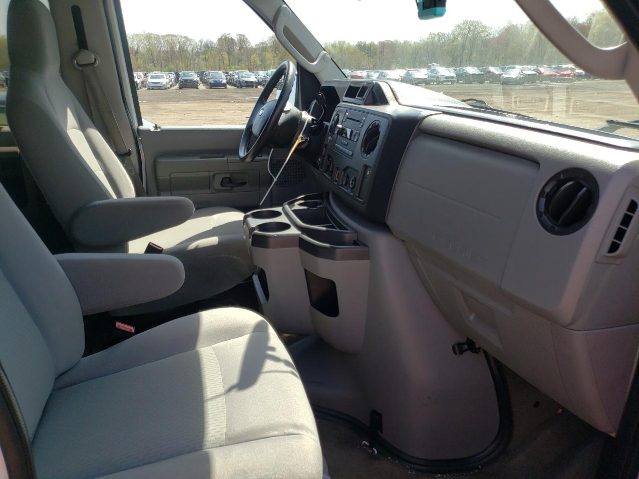 Photo 5 from auction – 2012 FORD ECONOLINE with VIN 1FBSS3BL8CDA59598
