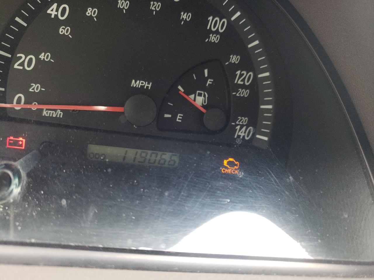 Photo 8 from auction – 2003 TOYOTA CAMRY LE with VIN 4T1BE32K93U127204