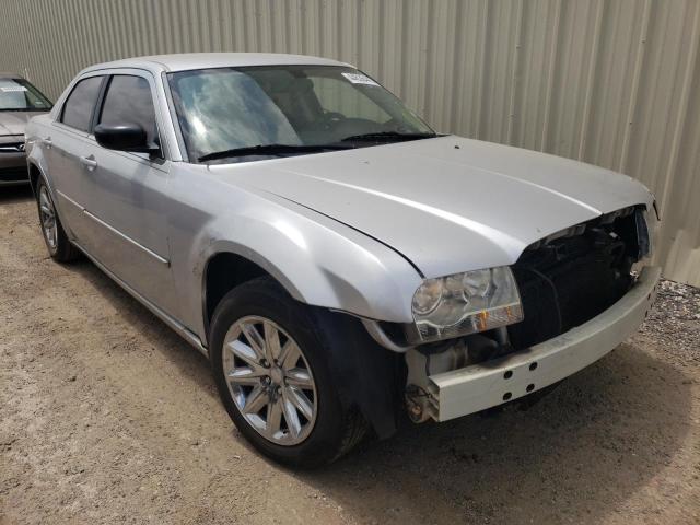 CHRYSLER 300 LX 2008 with VIN 2C3KA43R48H191697 - Photo from auction