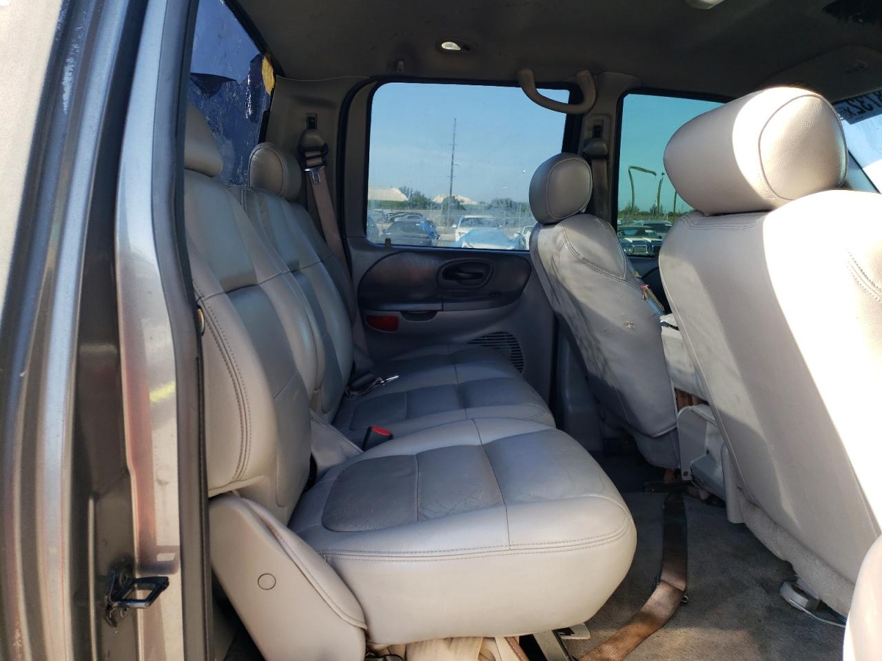 Photo 6 from auction – 2003 FORD F150 SUPER with VIN 1FTRW07L73KA55818