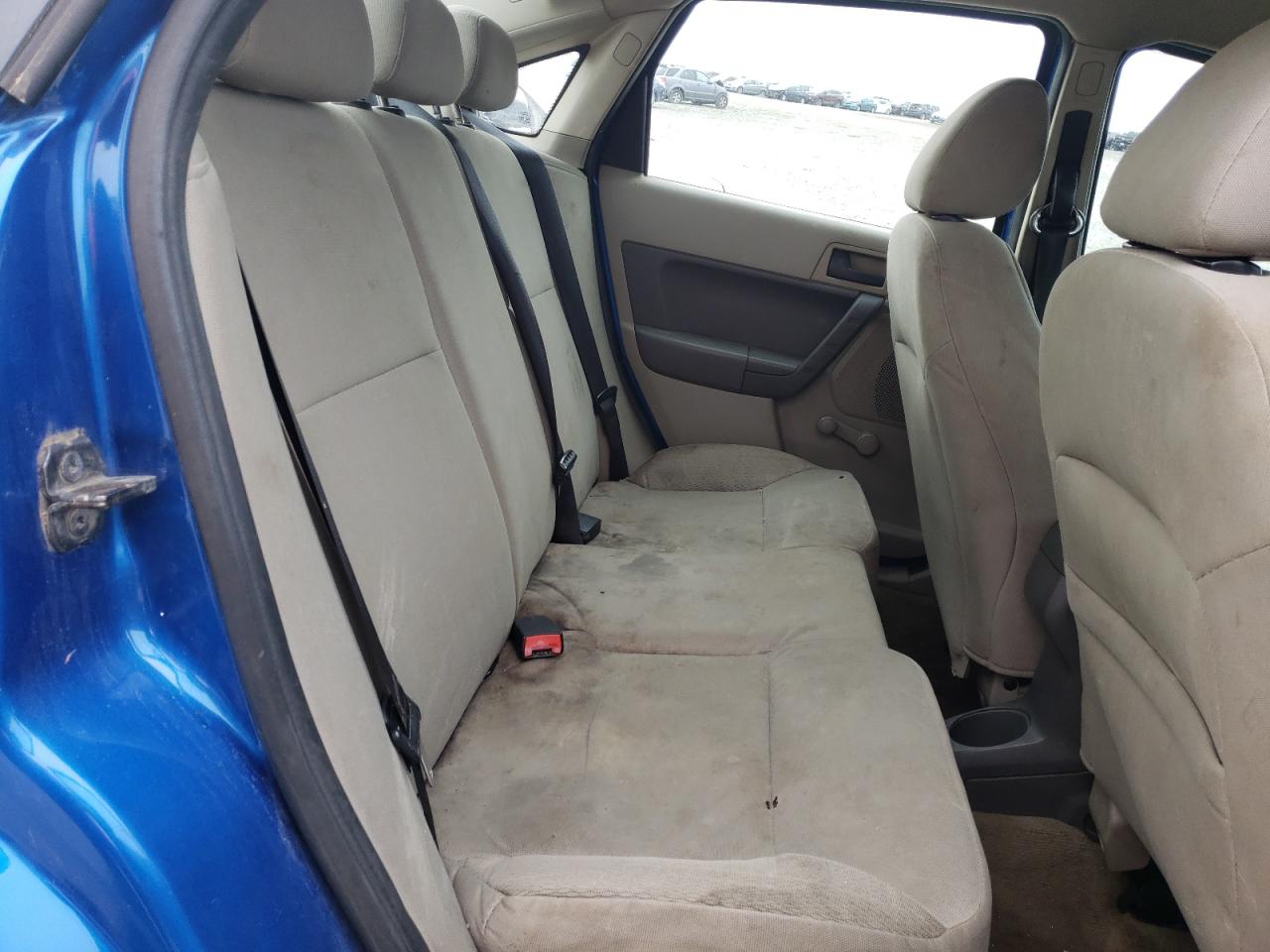 Photo 6 from auction – 2011 FORD FOCUS S with VIN 1FAHP3EN6BW201606