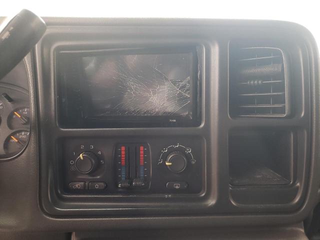 Photo 9 from auction – 2005 CHEVROLET SILVERADO with VIN 1GCEK19B65E214737