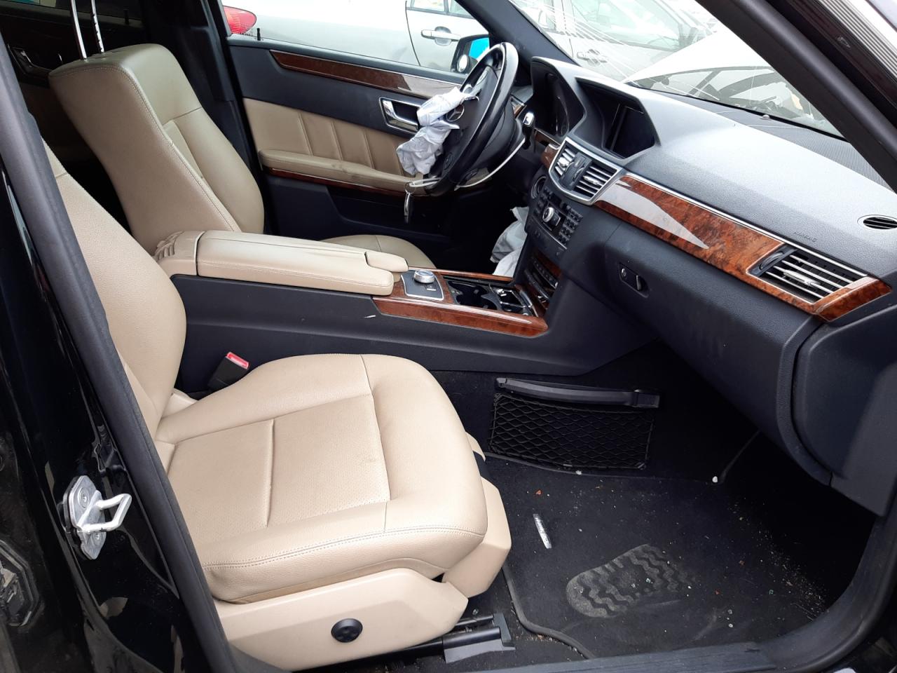 Photo 5 from auction – 2011 MERCEDES-BENZ E 350 with VIN WDDHF5GB6BA451118