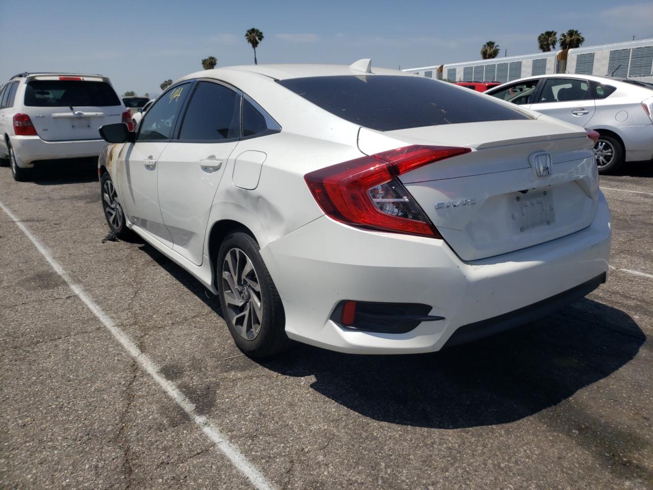 Photo 3 from auction – 2017 HONDA CIVIC EX with VIN 2HGFC2F79HH512754