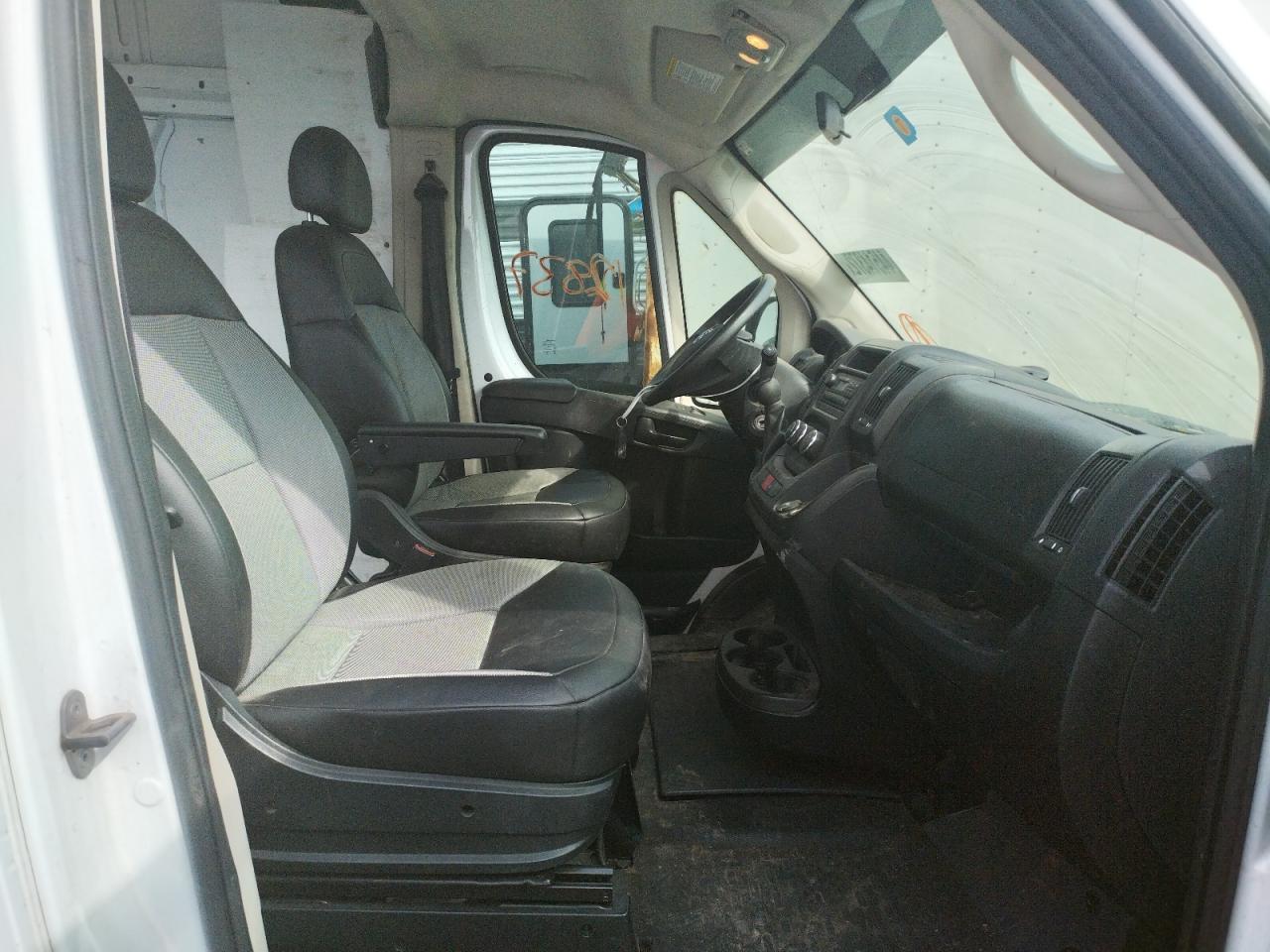 Photo 5 from auction – 2017 RAM PROMASTER with VIN 3C6TRVDG2HE546641