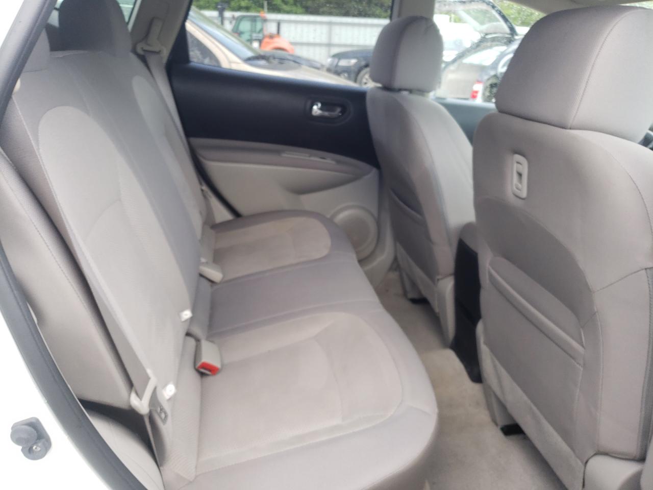 Photo 6 from auction – 2012 NISSAN ROGUE S with VIN JN8AS5MV2CW359387