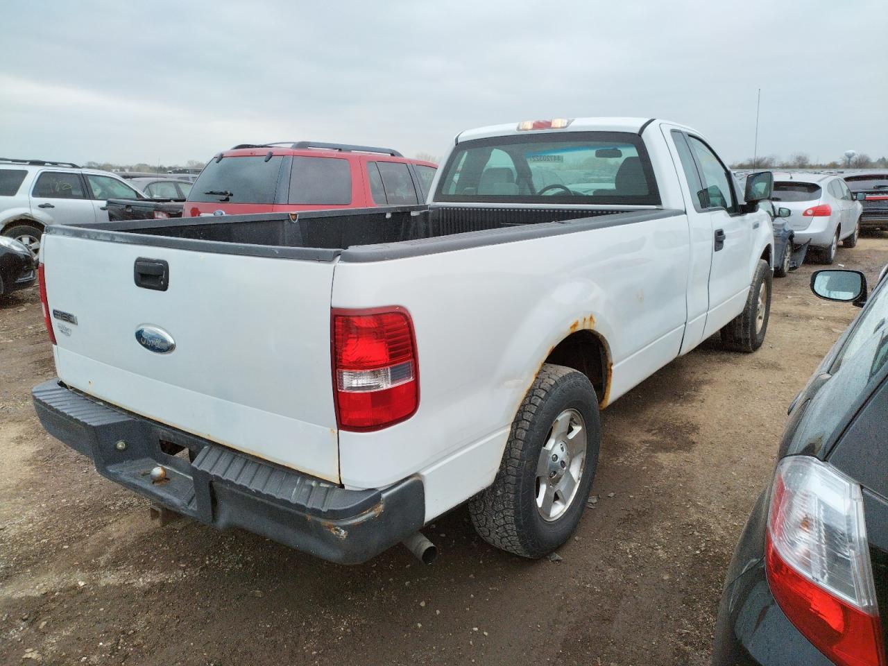 Zdjęcie 4 z aukcji – 2007 FORD F150 z VIN 1FTRF12W77KC02636