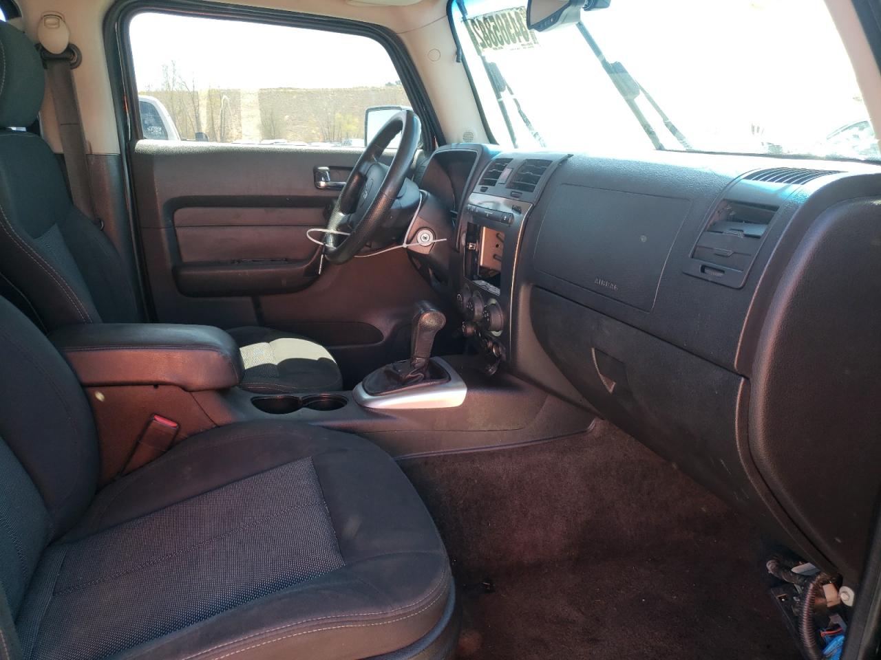 Photo 5 from auction – 2006 HUMMER H3 with VIN 5GTDN136868165709