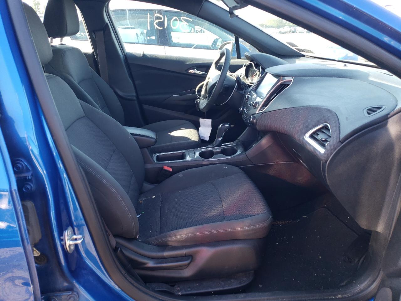 Photo 5 from auction – 2017 CHEVROLET CRUZE LT with VIN 3G1BE6SM2HS513972