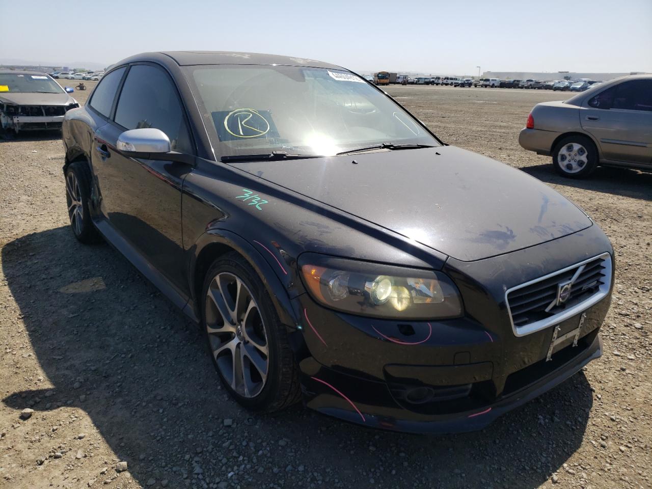 VOLVO C30 T5 2010 with VIN YV1672MK4A2175333 - Photo from auction