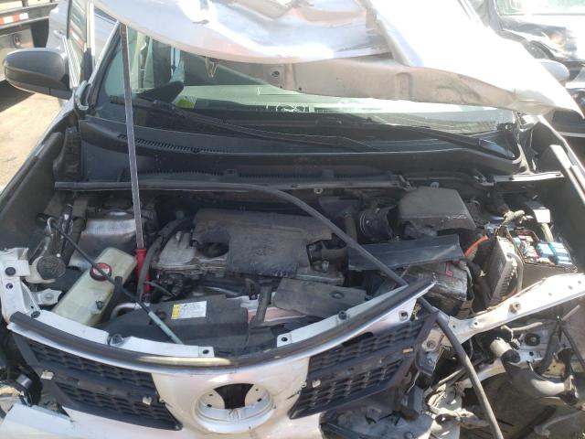 Photo 7 from auction – 2015 TOYOTA RAV4 LE with VIN JTMBFREV6FJ050372